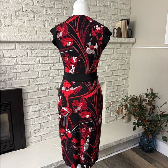 Showstopper Le Chateau Black and Red Patterned Floral Midi Dress Size XXS - Picture 3 of 8